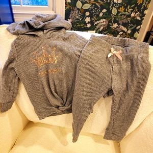 Two piece toddler hoodie and joggers, 2T pre-owned